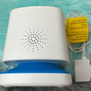 Munchkin baby projector for ceiling plus melodies and sounds for sleeping